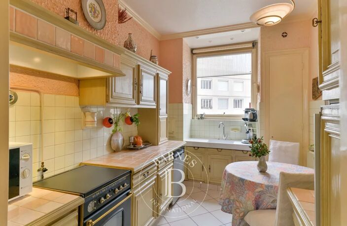 Bien vendu // Lyon 6 - Tête d'Or -  Appartement de 92,36 m² - Cave et Grenier - 2 Chambres — photo 3