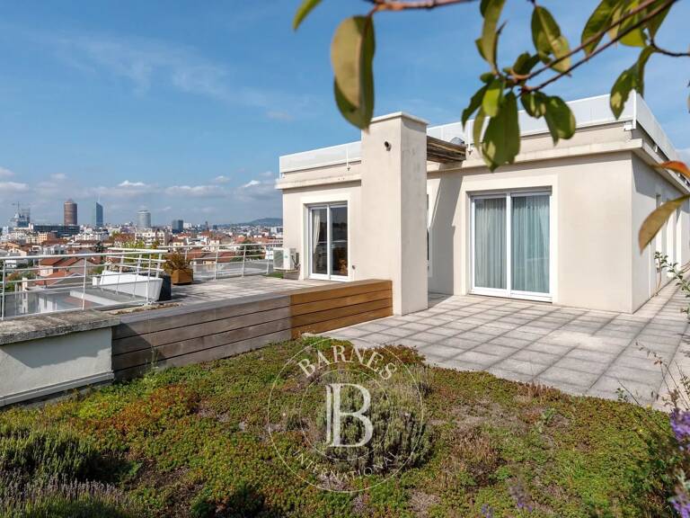 Bien vendu // Lyon 3 - Montchat - Appartement toit terrasse de 117,65 m² - 3 Chambres - Terrasse de 272 m² — photo 1