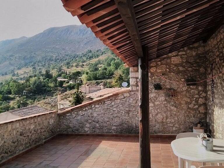 COURSEGOULES, charmante maison de village avec splendide terrasse — photo 1