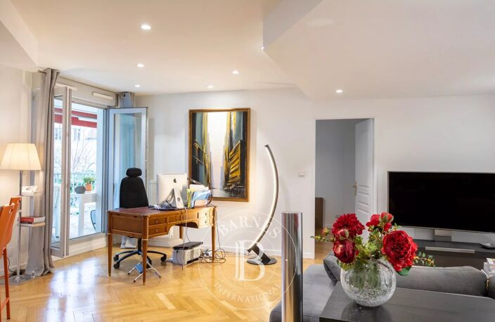 Lyon 6 - Brotteaux - Appartement de 74 m² - 2 Chambres - Grand balcon - Cave - Garage double — photo 3