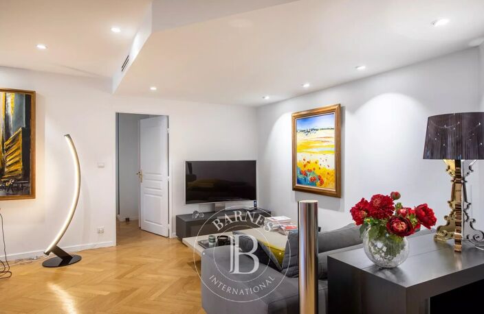 Lyon 6 - Brotteaux - Appartement de 74 m² - 2 Chambres - Grand balcon - Cave - Garage double — photo 4