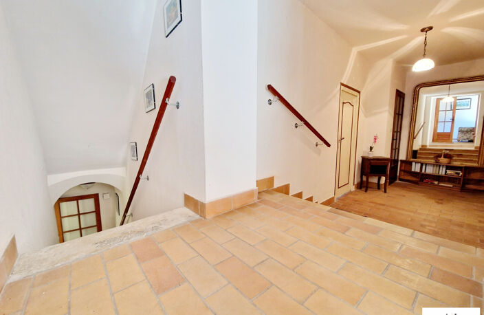 Grande Maison de village T9 avec patio, terrasse et dépendances — photo 2