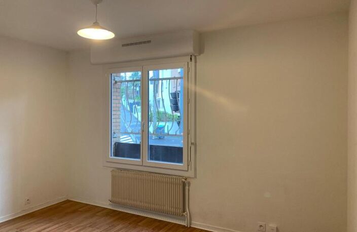 Location appartement 2 pièces 46 m² à Toulouse (31500) — photo 3