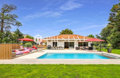 location de vacances maison 8 500 € / semaine à proximité de Mouguerre (64990)