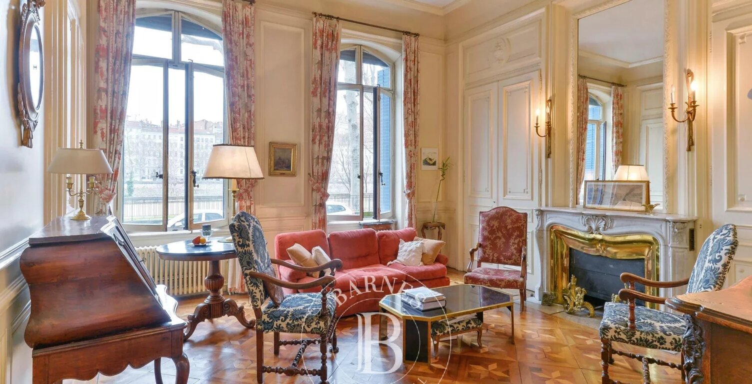 Bien vendu // Lyon 6 - Quai de Serbie - Appartement bourgeois de 213 m² à Lyon 6 - Cave - 4 chambres — photo 1