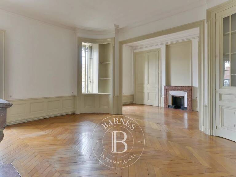 Bien vendu // Lyon 6 - Appartement de 162,12 m² - 3 Chambres — photo 1