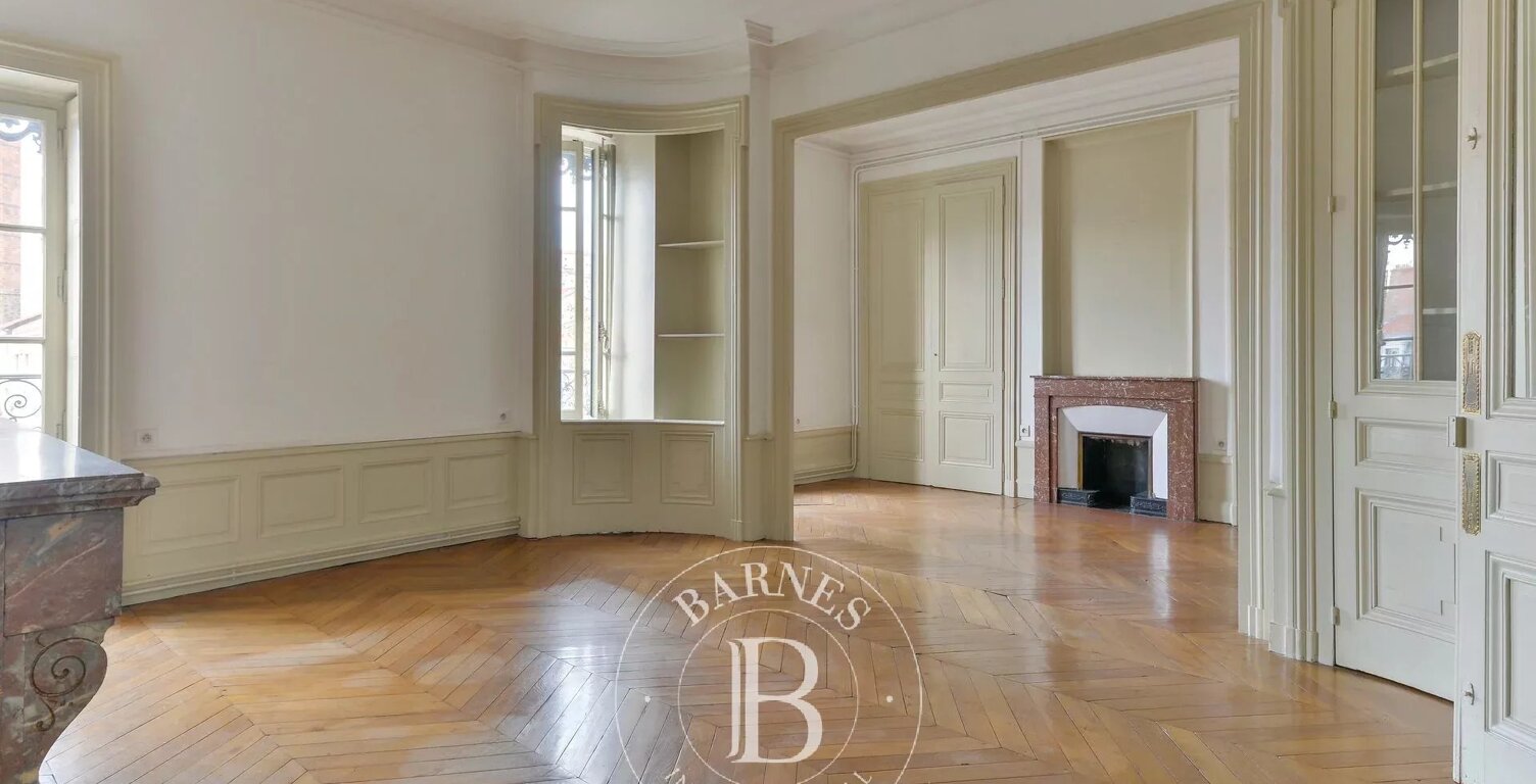 Bien vendu // Lyon 6 - Appartement de 162,12 m² - 3 Chambres — photo 1