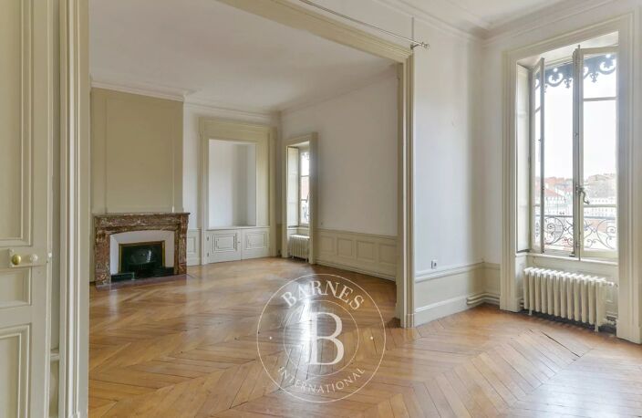 Bien vendu // Lyon 6 - Appartement de 162,12 m² - 3 Chambres — photo 2