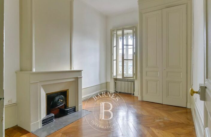 Bien vendu // Lyon 6 - Appartement de 162,12 m² - 3 Chambres — photo 3