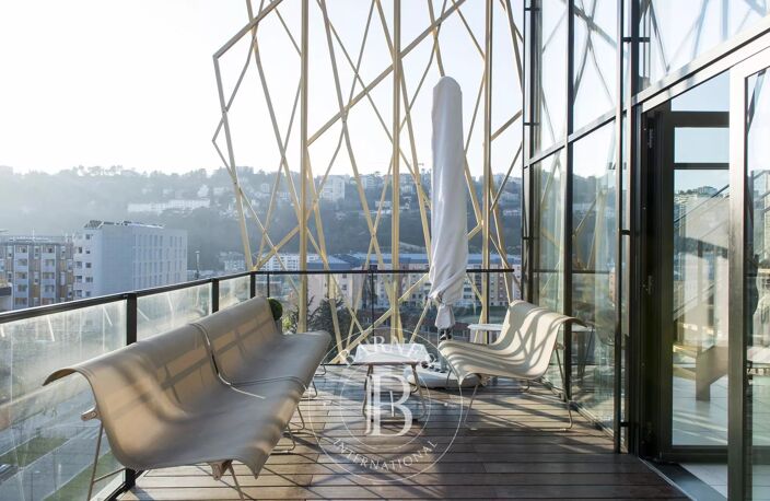 Bien vendu // Lyon 2 - Rooftop d'exception de 120,95 m² - Terrasses 43 m² - 3 Chambres — photo 2