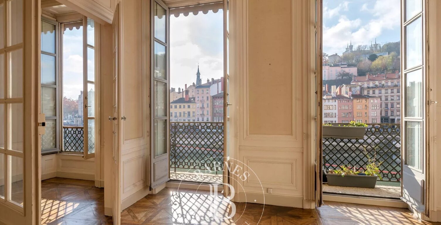 Bien vendu // Lyon 1 - Saint Vincent - Appartement T3 de 119 m² - 1 chambre - Cave - Garage — photo 1