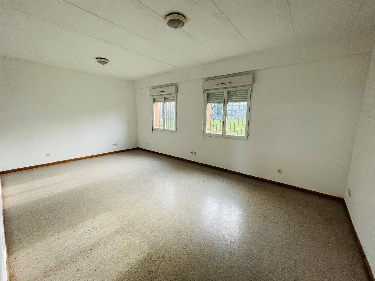 Photo Location Local commercial à Chatillon sur Chalaronne image 2/4