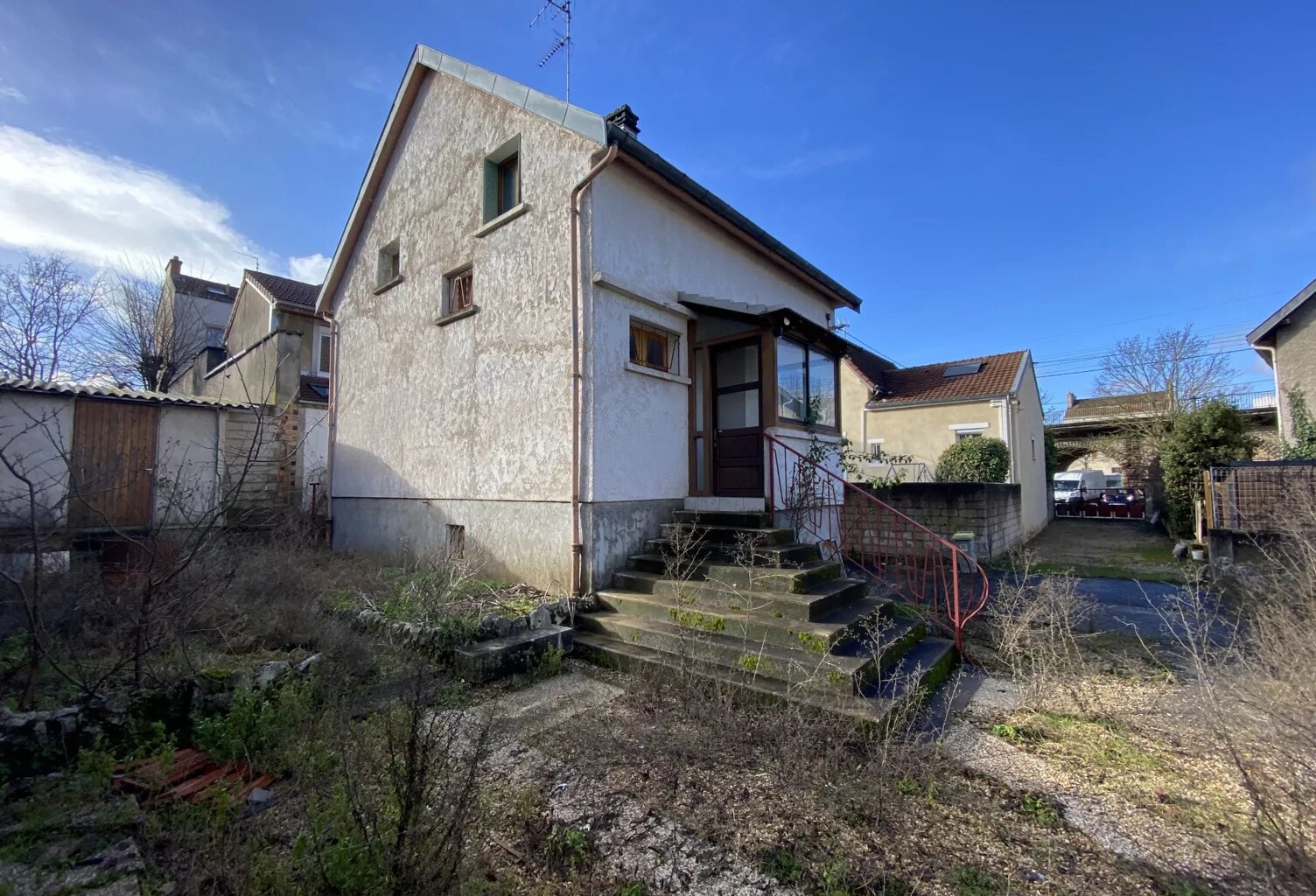 NVX. Maison à rénover quartier Montmuzard. 259 000 euros — photo 1