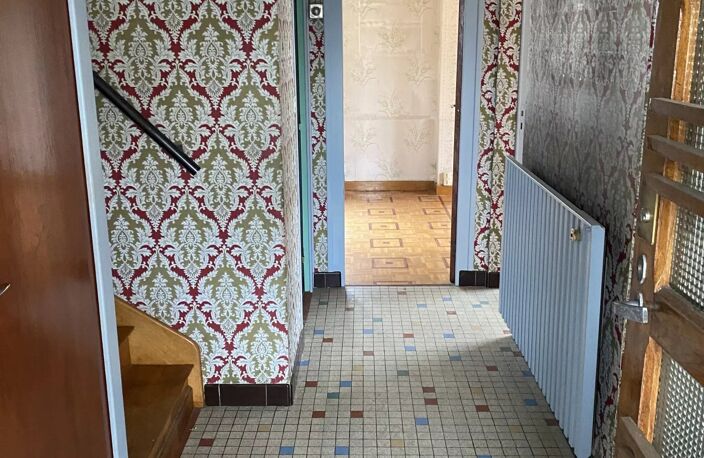 NVX. Maison à rénover quartier Montmuzard. 259 000 euros — photo 2