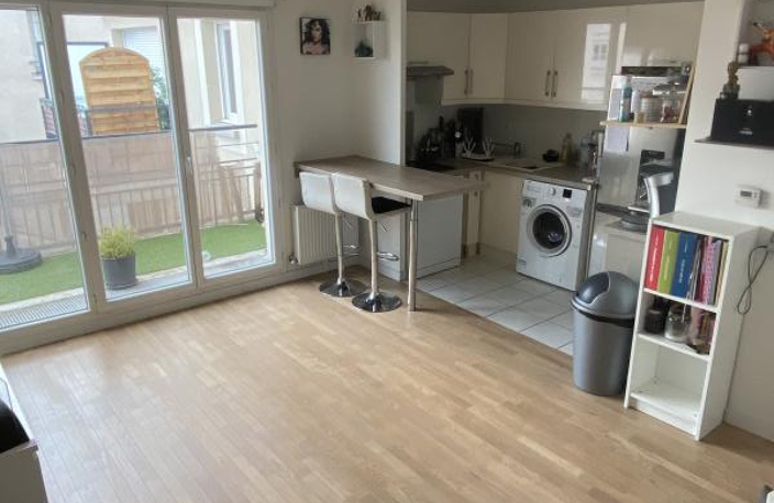 Grand appartement à acheter avec balcon à Villiers-Sur-Marne — photo 2
