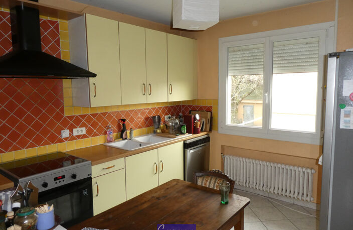 Maison sur sous sol centre ville de Tonneins — photo 3