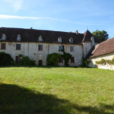 Maison 14 pièces 494000 €