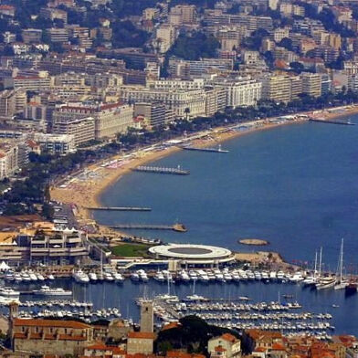 Commerce  392000 €