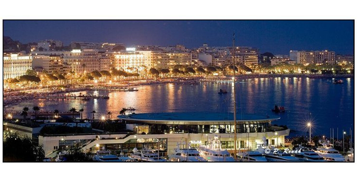 CANNES 20M DE LA CROISETTE RESTAURANT DE 25 M2 TERRASSE SUD — photo 1