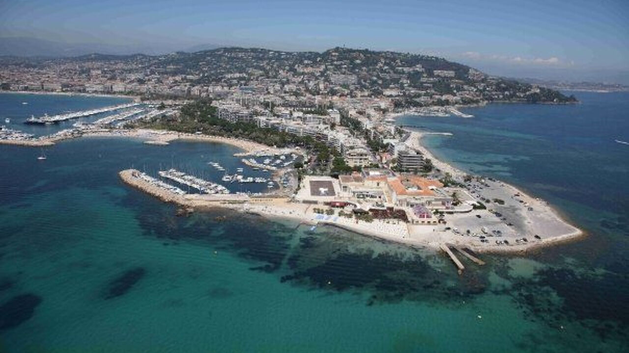 divers  pièces  m2 à vendre à Cannes (06400)