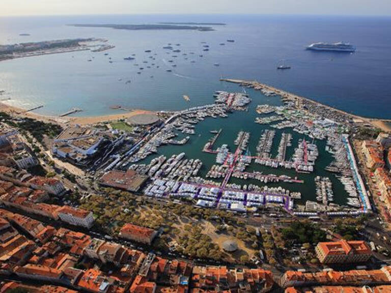 CANNES MURS COMMERCIAUX 91M2 3103EUR/M2 6,5% — photo 1