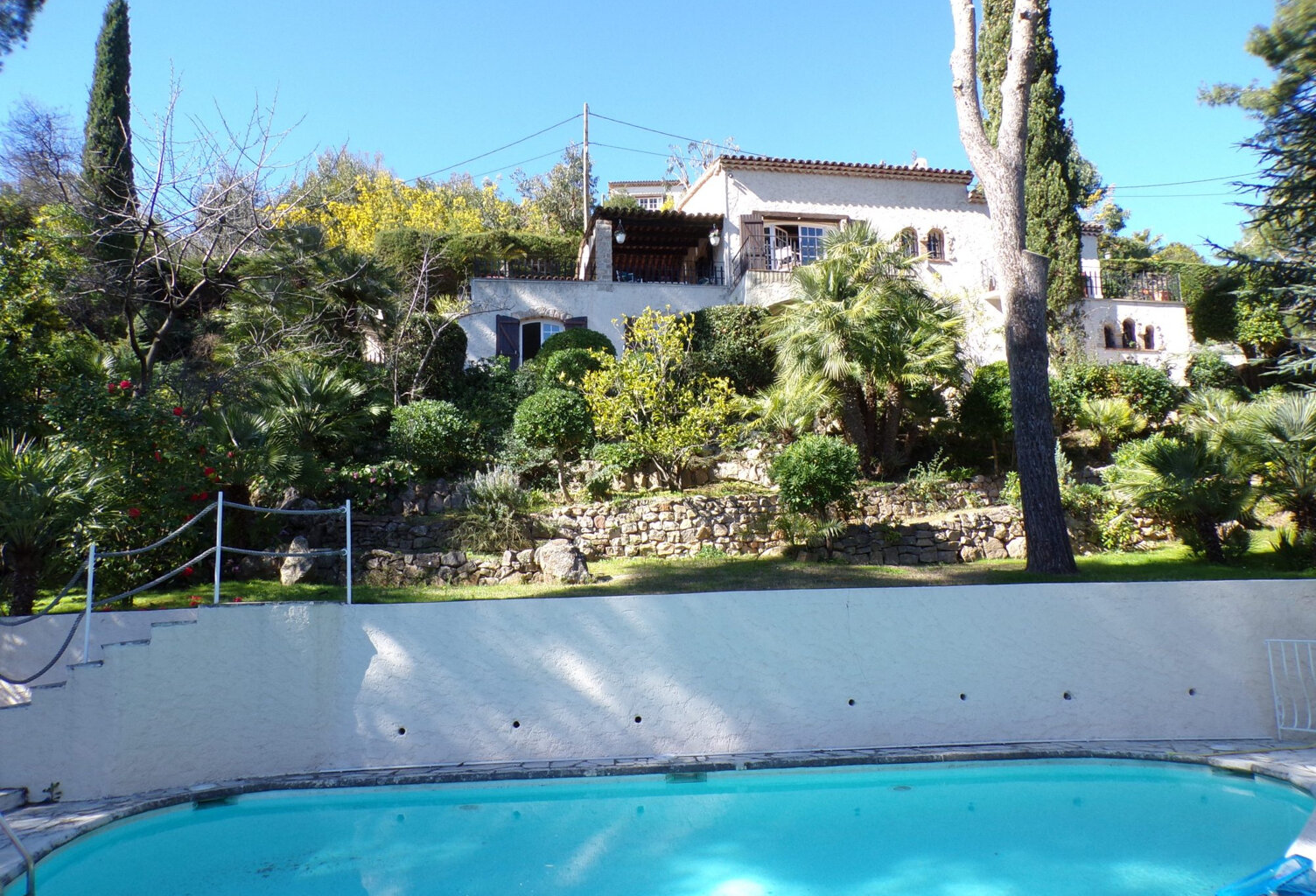 SUPER CANNES VILLA T5 200M2 VUE MER TERRAIN 2644M2 PISCINE — photo 1