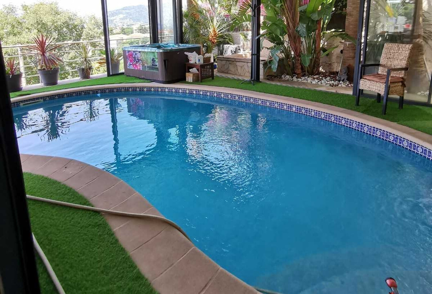 CANNES CROIX DES GARDES VILLA T5 DE 200M2 VUE MER — photo 1