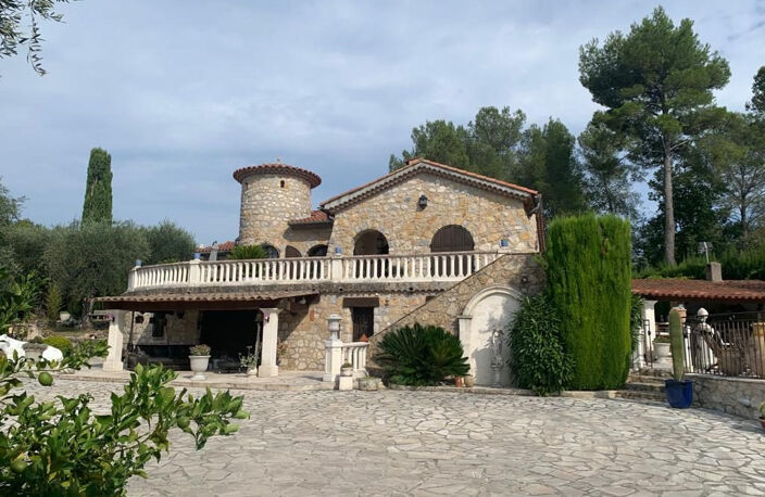 LE ROURET VILLA T6 INDIVIDUELLE DE 235M2 PISCINE  TERRAIN 20 — photo 2
