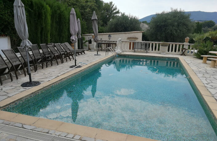 LE ROURET VILLA T6 INDIVIDUELLE DE 235M2 PISCINE  TERRAIN 20 — photo 4