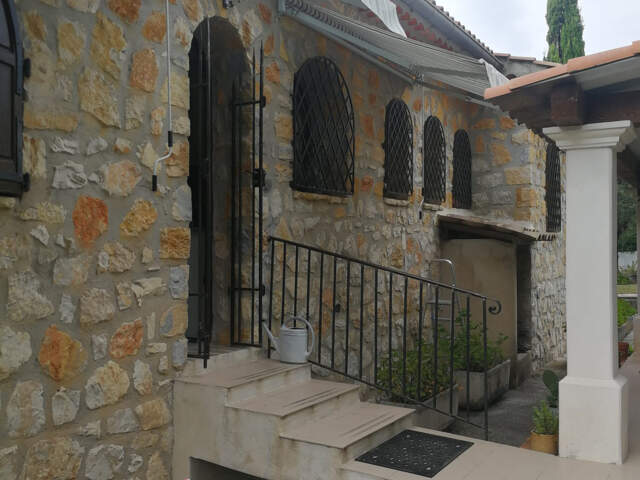 LE ROURET VILLA T6 INDIVIDUELLE DE 235M2 PISCINE  TERRAIN 20 — photo du bien