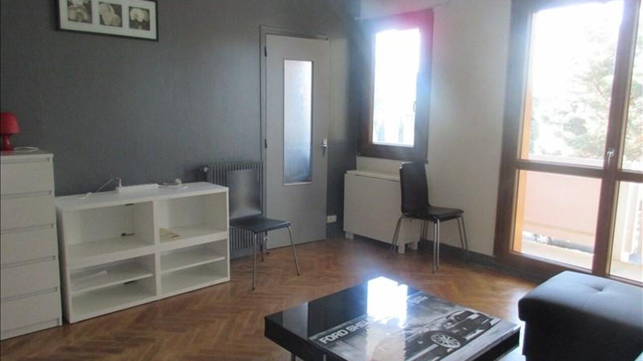 appartement 1 pièces 32 m2 à louer à Bron (69500)