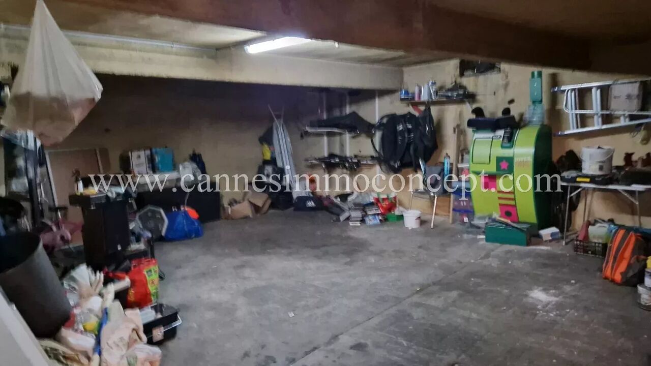 garage  pièces 35 m2 à louer à Marseille 4 (13004)