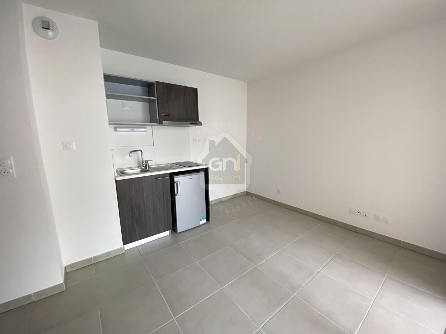 Appartement 1 pièces  à louer Nîmes 30000
