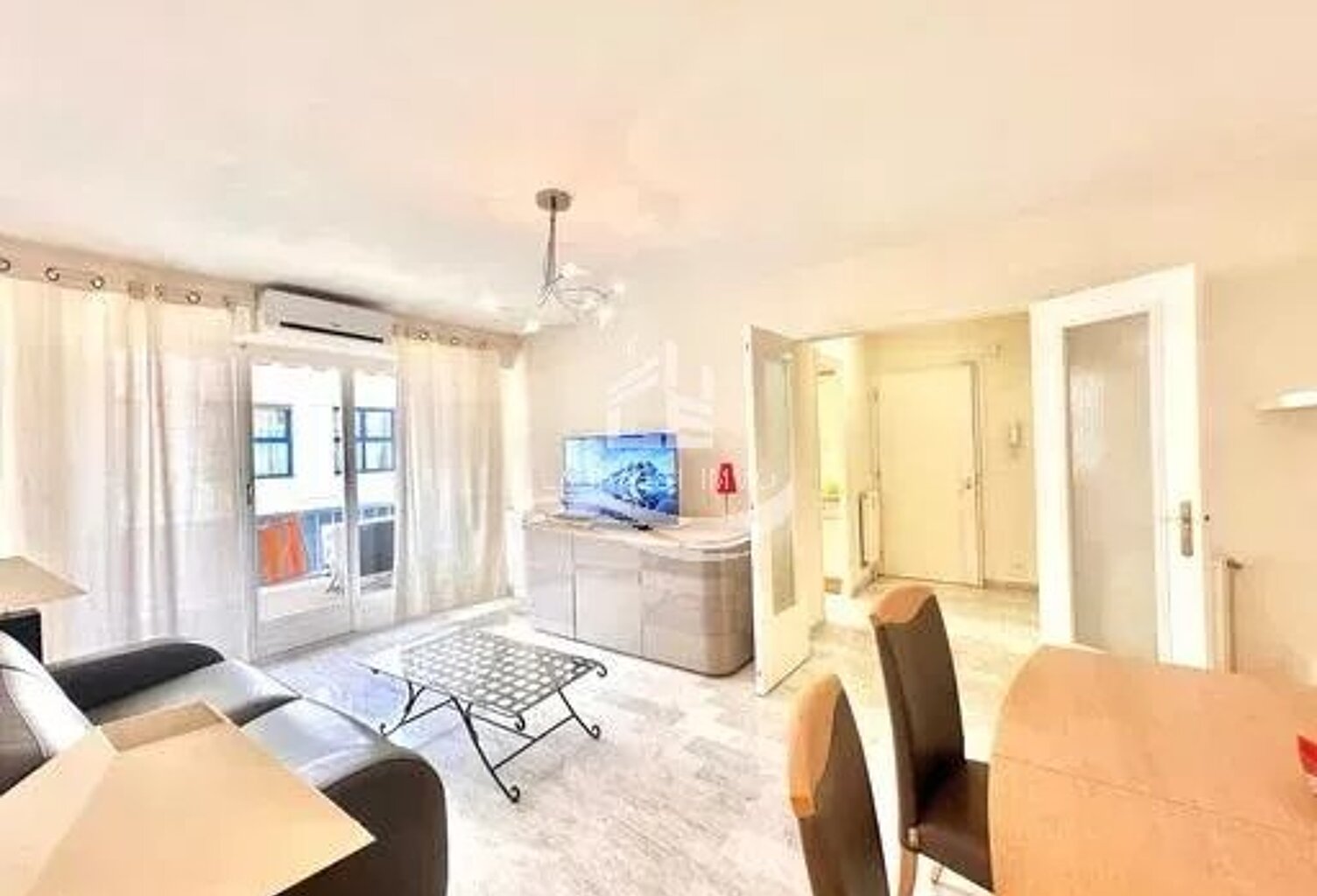 2P 52 m2 /A deux pas de la Mer/FLEURS/POTIERS — photo 1