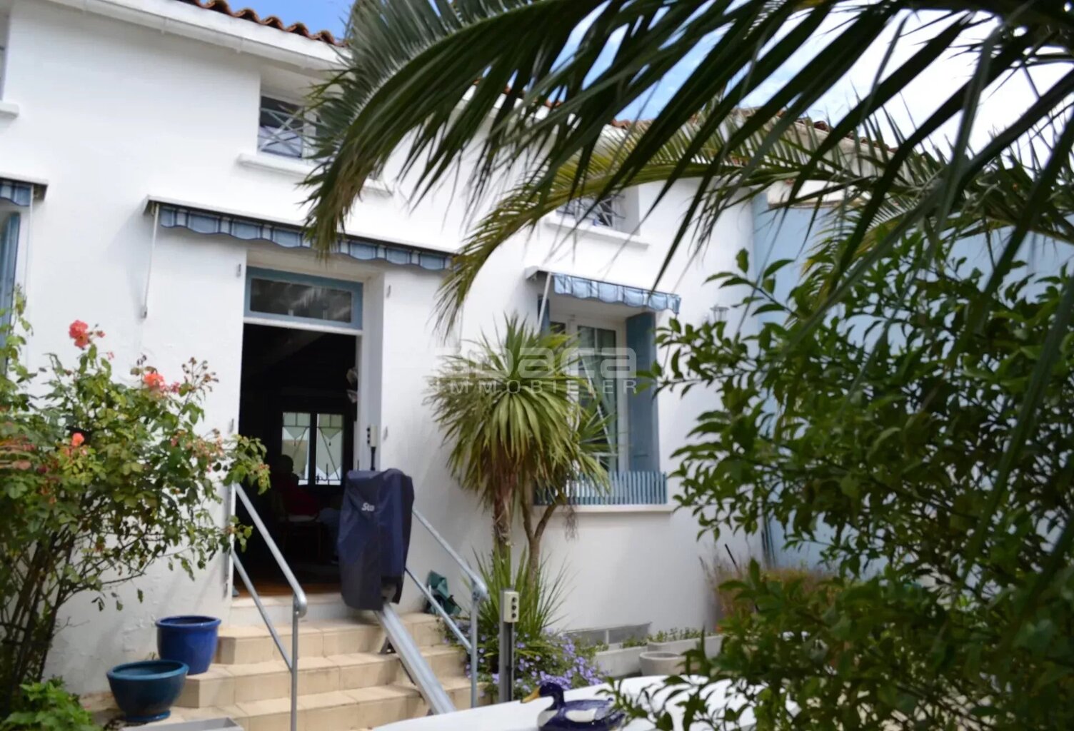 Maison coeur village — photo 1