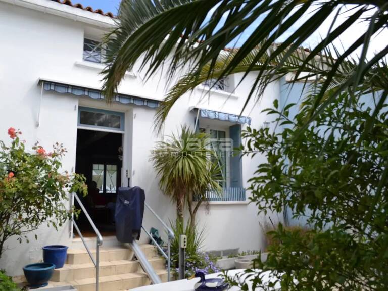 Maison coeur village — photo 1