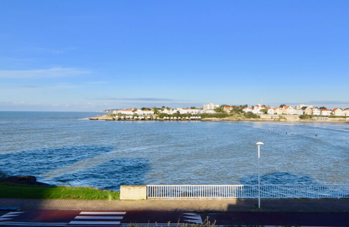 LOCATION VACANCES SUR PONTAILLAC, APPARTEMENT 3 CHAMBRES VUE — photo 4