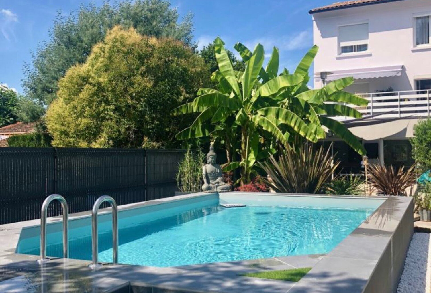 Saujon, maison familiale avec piscine, proche centre ville — photo 1