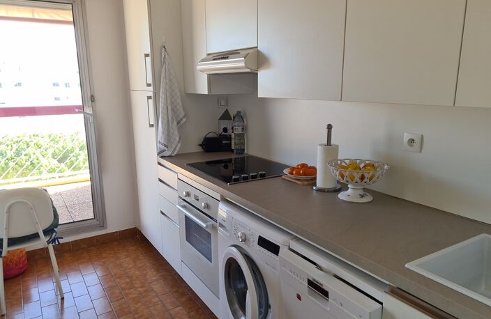 T2 ex T3 vue mer dans residence sécurisee avec prestations de lu — photo 2