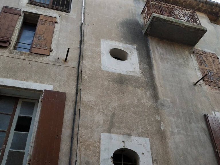 Immeuble 165m2 de 3 appartements et 2 garages — photo 1