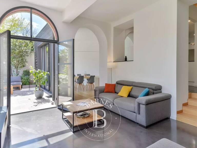 Bien vendu // La Mulatière - Maison de ville de 172.80 m²  - Cave- Garage -Jardin - 4 chambres — photo 1