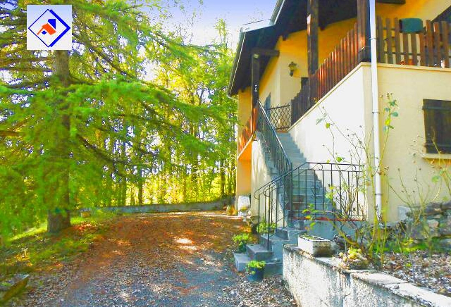 Vente maison 5 pièces 108 m² Lavelanet (09300) — photo 1