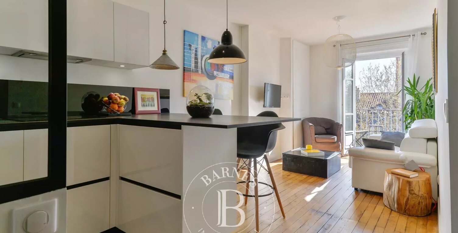 VENDU // Lyon - Foch - Appartement deux pièces de 46,88 m² en dernier étage avec balcon - 1 Chambre — photo 1