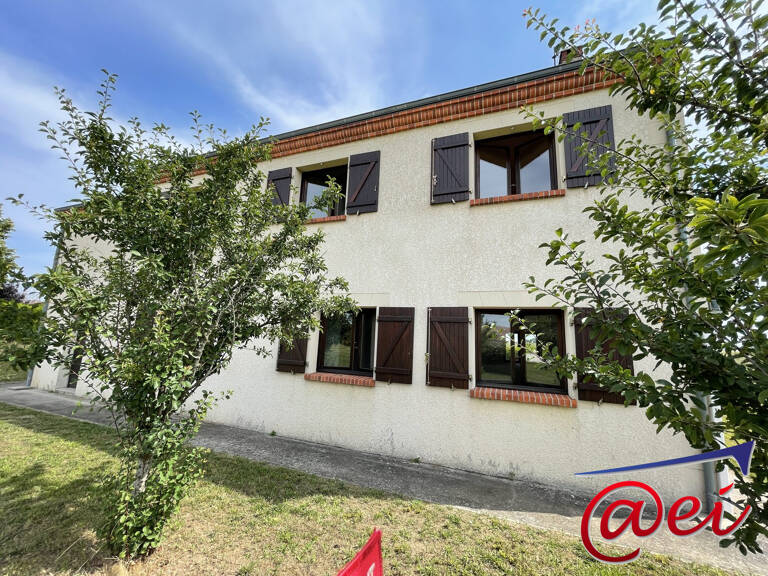 Superbe maison type 8 sur 1700 m² de terrain — photo 1