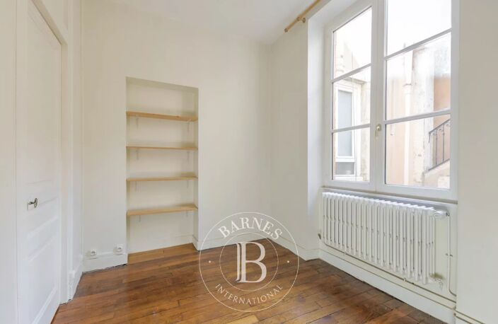Bien vendu // Acheter un appartement à Lyon 6 - Appartement de 56.80 m² - Cave - Grenier - 2 chambres — photo 5