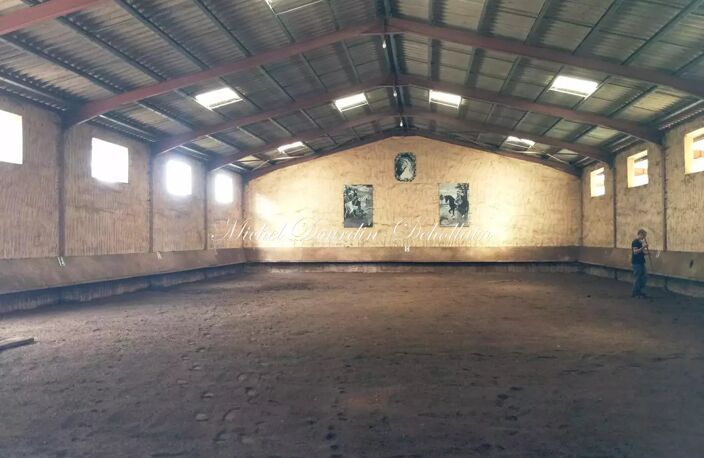 Entre Nimes et Beaucaire, Propriete Equestre sur 23 hectares — photo 3