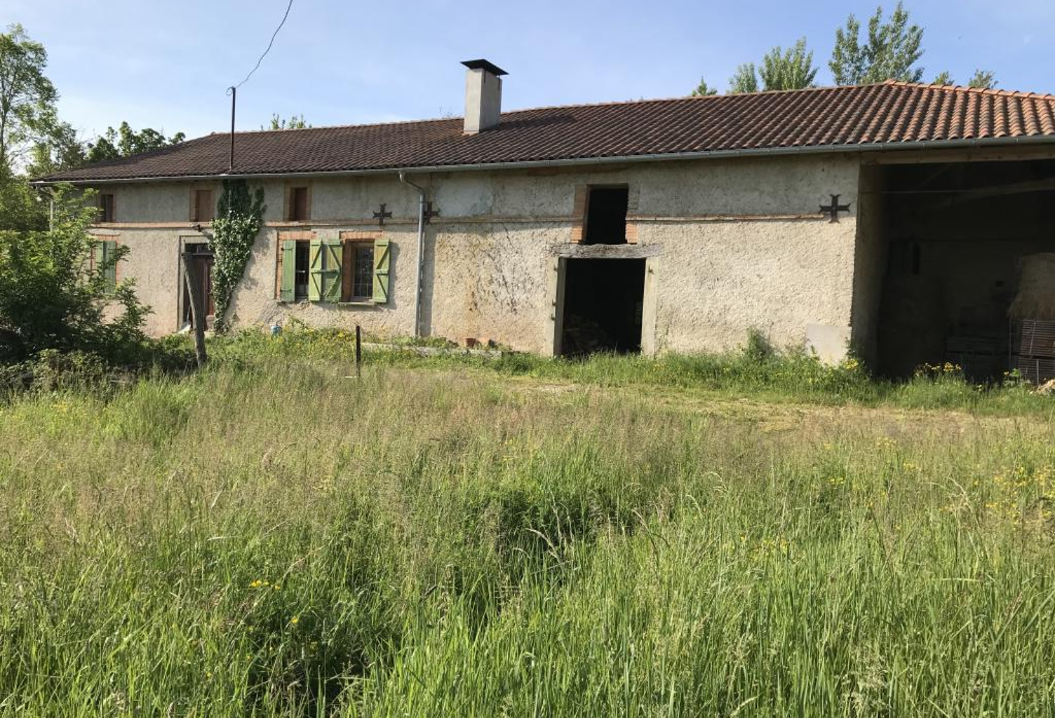 PROCHE L'ISLE-EN-DODON, FERME ANCIENNE À RÉNOVER, TERRAIN DE — photo 1