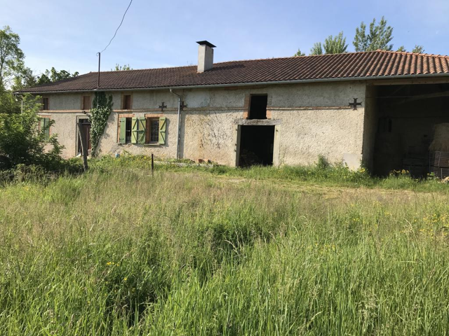 PROCHE L'ISLE-EN-DODON, FERME ANCIENNE À RÉNOVER, TERRAIN DE — photo du bien
