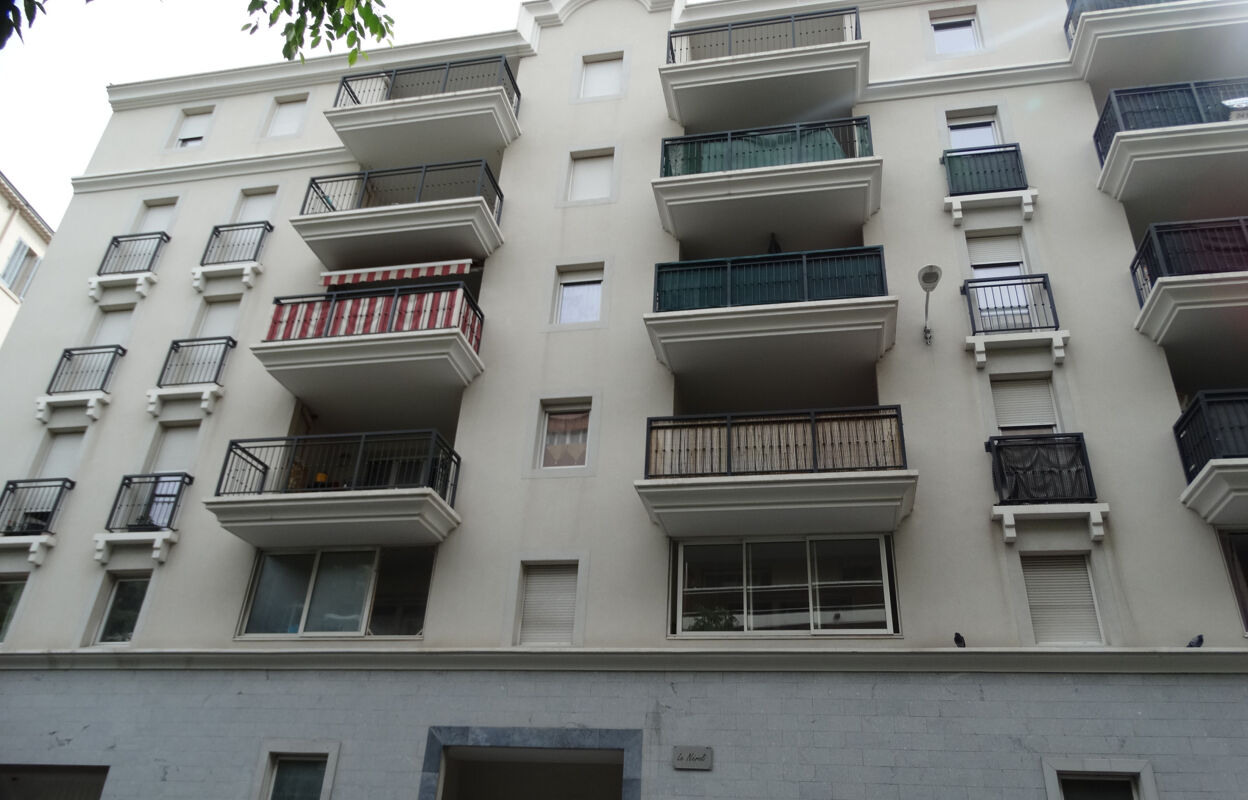 appartement 2 pièces 38 m2 à vendre à Toulon (83000)