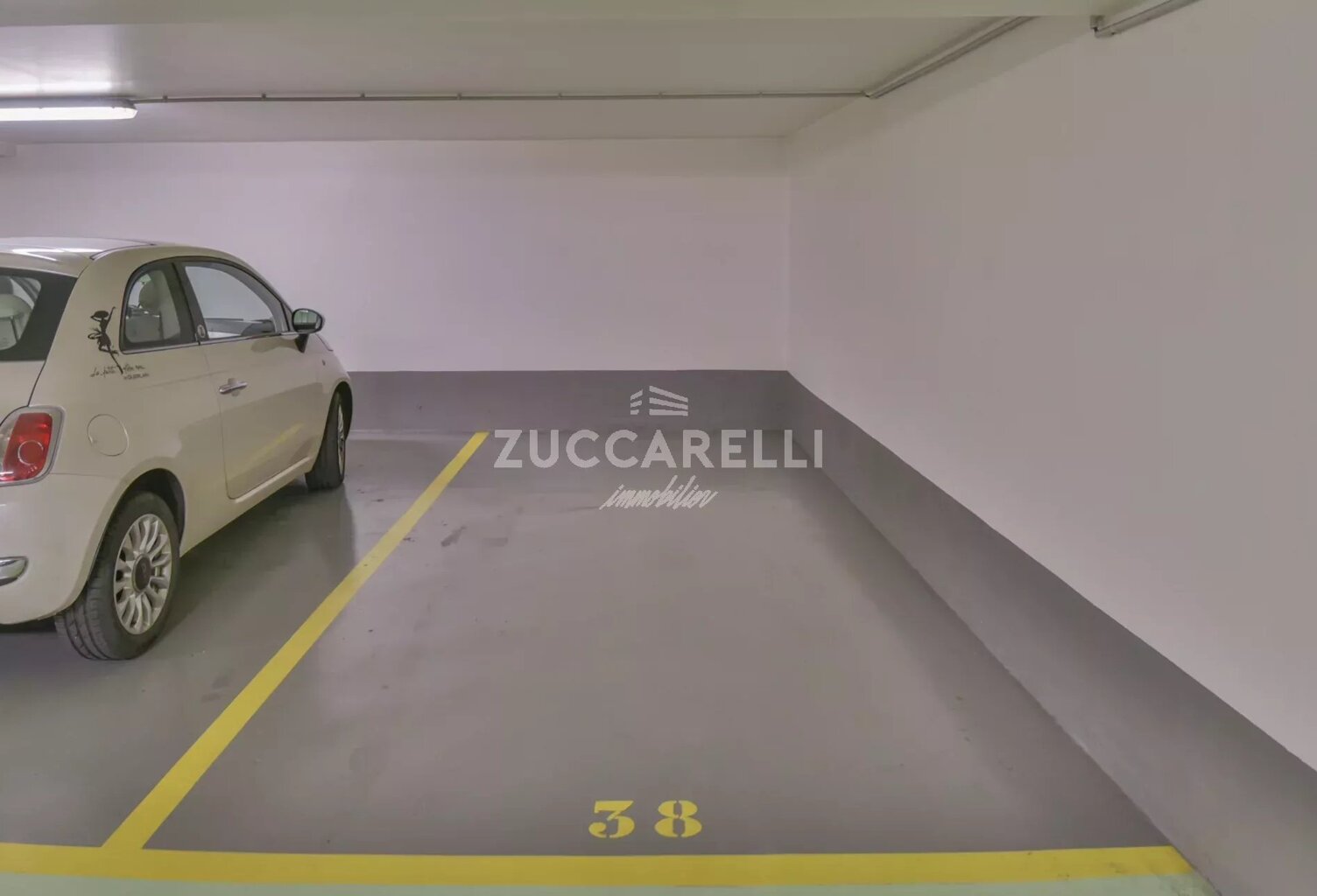 Parking N°38 Nice Carré d'or — photo 1